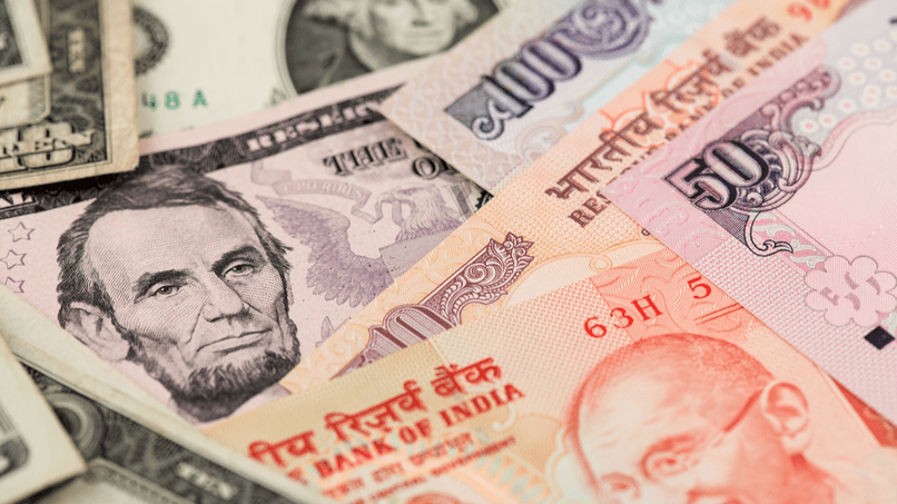 Giá trị đồng Rupee chịu ảnh hưởng lớn từ chính sách tiền tệ, giá dầu và dòng vốn đầu tư nước ngoài.