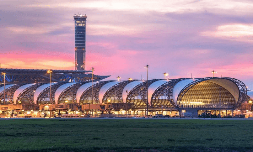 Du khách nên ưu tiên đổi tiền Baht sang Euro tại các quầy đổi tiền uy tín ở Thái Lan trước khi khởi hành để có tỷ giá tốt nhất.