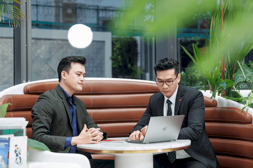 Doanh nghiệp có thể tới chi nhánh Techcombank gần nhất để được tư vấn về phương án phát hành bảo lãnh công trình phù hợp.
