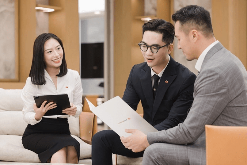 Bạn có thể tìm đến các chuyên gia tài chính để được tư vấn cách quản lý và tối ưu hóa tài sản hiệu quả hơn.