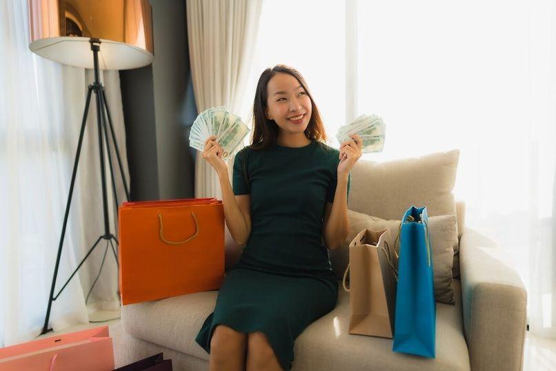 Lãi suất kép có khả năng tiền đẻ ra tiền, mang lại khối tài sản to lớn trong tương lai.