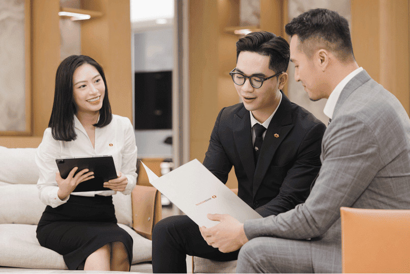 Ủy thác cho các đơn vị quản lý uy tín là giải pháp phù hợp giúp nhà đầu tư mới giảm thiểu rủi ro khi chưa có nhiều kinh nghiệm.