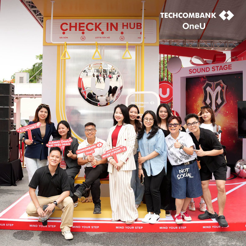 Doanh nghiệp có thể triển khai nhiều hình thức chăm sóc khách hàng thân thiết để gia tăng giá trị trong suốt hành trình trải nghiệm. 