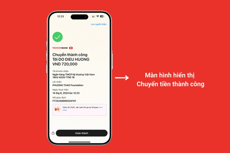 Màn hình hiển thị chuyển khoản thành công.