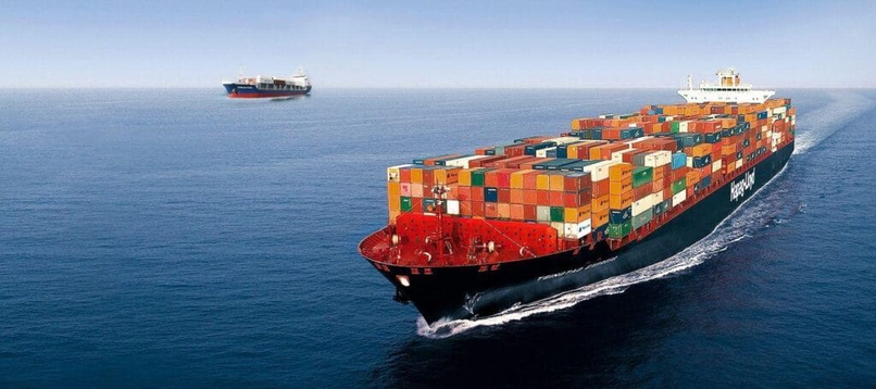 CIF và FOB khác nhau chủ yếu ở bên thu xếp vận chuyển, bảo hiểm và chịu cước phí.