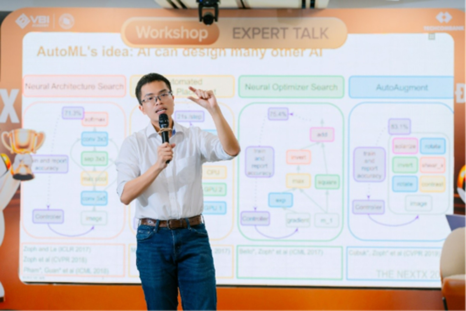 TS Phạm Hy Hiếu chia sẻ câu chuyện về AutoML và những bài học đổi mới sáng tạo trong kỷ nguyên AI trong buổi workshop Expert Talk của The NextX
