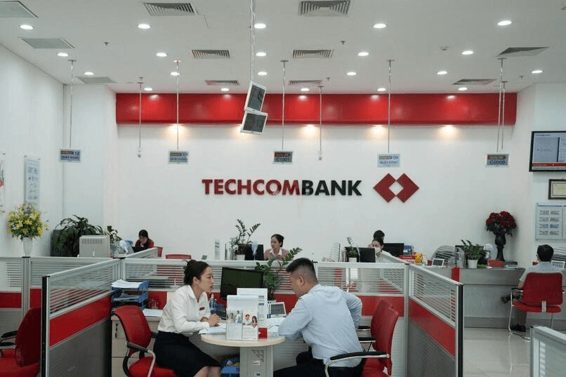 Hình thức đăng ký thẻ tín dụng tại quầy yêu cầu khách hàng phải chuẩn bị đầy đủ các giấy tờ theo quy định của ngân hàng.