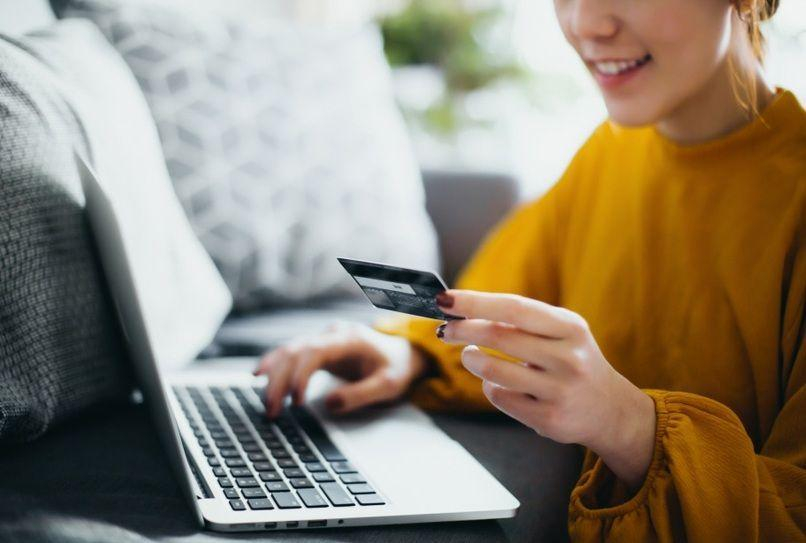 Khách hàng cần phải chi trả một vài khoản phí nếu kích hoạt thẻ tín dụng nhưng không sử dụng.