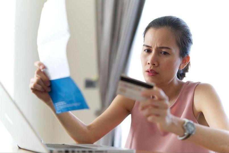 Khách hàng cần lưu ý về thời gian thanh toán dư nợ thẻ tín dụng.
