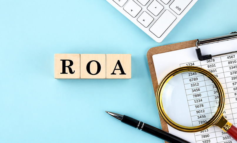 Chỉ số ROA được sử dụng để phân tích mối liên hệ giữa lợi nhuận và tài sản, qua đó đánh giá hiệu quả vận hành của doanh nghiệp.