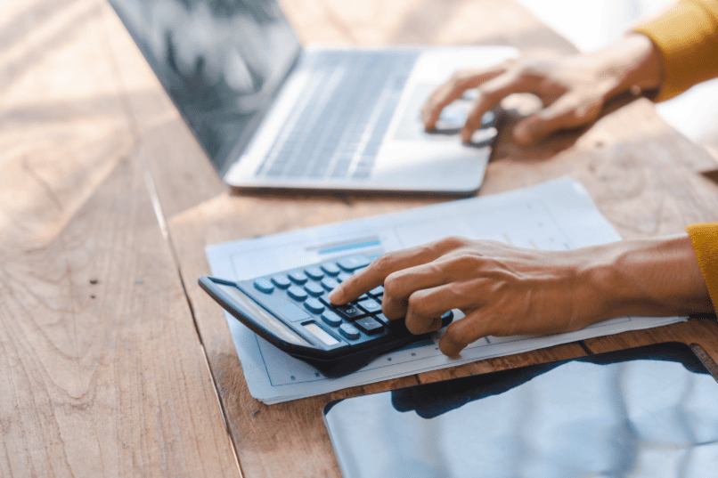 Rút tiền bảo hiểm nhân thọ trước hạn thường phát sinh nhiều giới hạn về quyền lợi và giá trị hoàn lại.