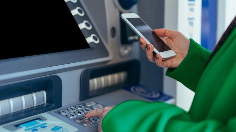 Tài khoản thanh toán vẫn có thể thực hiện rút tiền tại máy ATM.