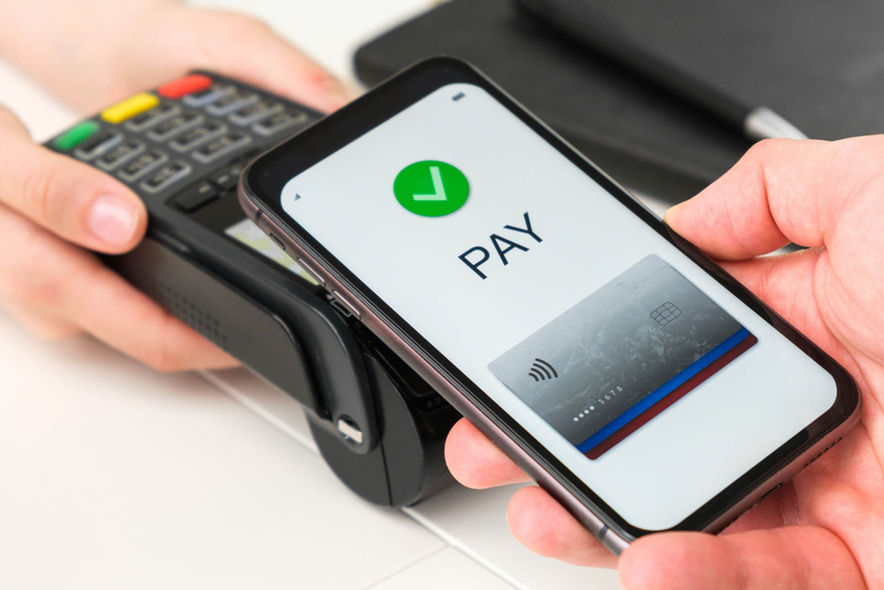 Phương thức thanh toán không chạm NFC.