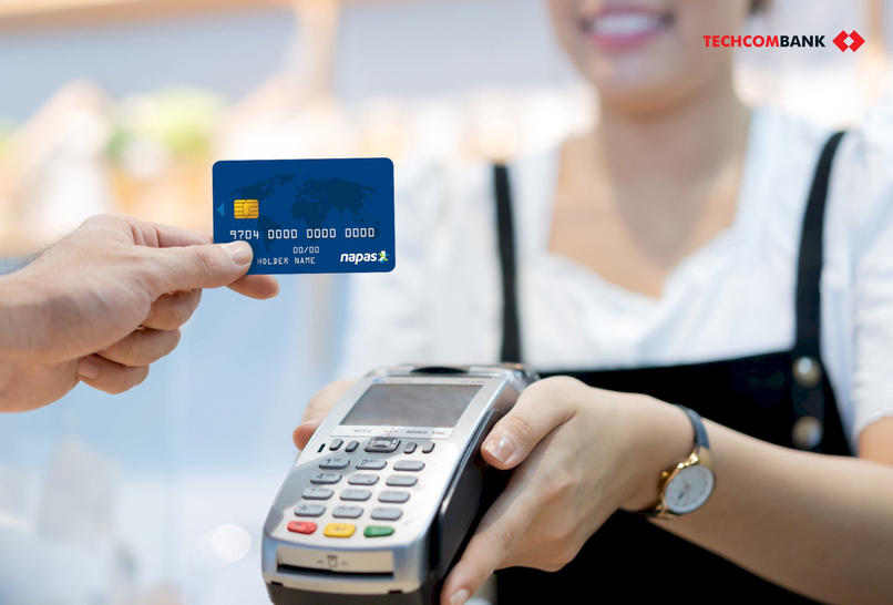 Thẻ tín dụng nội địa là loại thẻ tín dụng được phát hành và sử dụng trong nước.