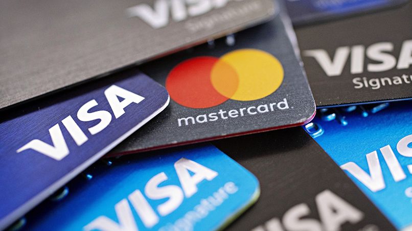  Thẻ tín dụng Visa và MasterCard