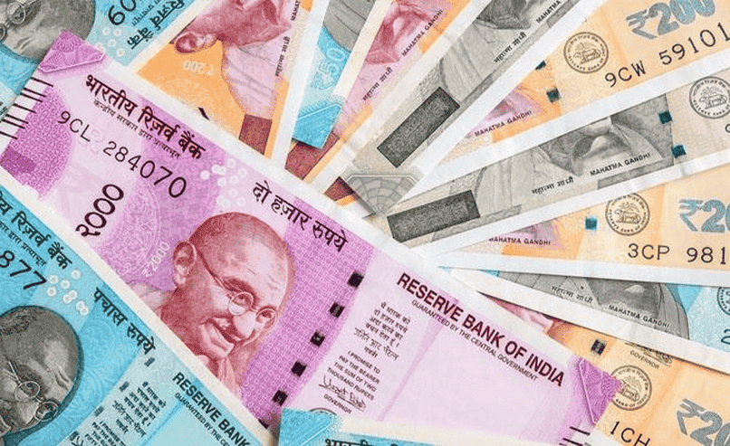Rupee là đơn vị tiền tệ chính thức của Ấn Độ, chia thành Rupee và Paisa, hiện chủ yếu lưu hành các mệnh giá tiền giấy và tiền xu.