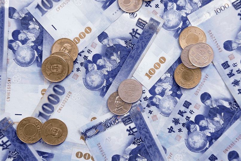 Hệ thống tiền tệ Đài Loan lưu hành song song cả tiền giấy nhiều màu sắc và các đồng xu tiện lợi, dễ dùng cho những giao dịch nhỏ lẻ.