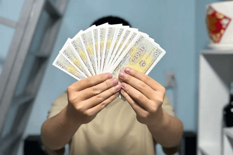Không nên đổi tiền lẻ qua mạng xã hội.