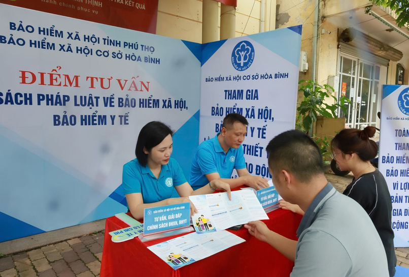 Người tham gia có thể kiểm tra hiệu lực thẻ BHYT qua tổng đài, cơ sở khám chữa bệnh hoặc đơn vị thu bảo hiểm. 