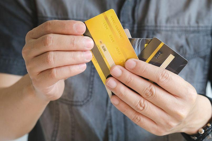 Khách hàng cần đáp ứng một số điều kiện để có thể trả góp qua thẻ tín dụng.