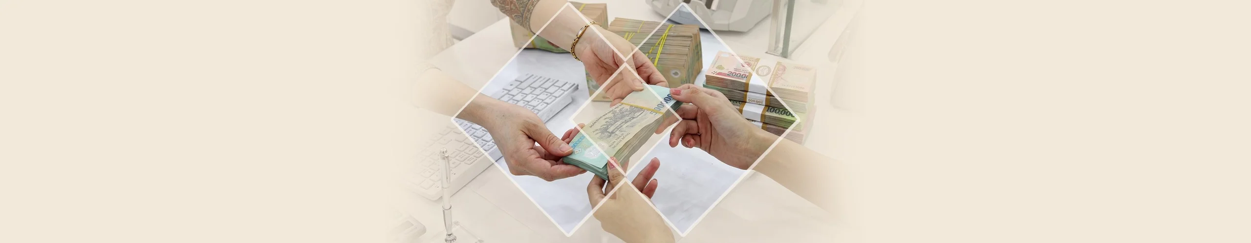 trả lương tiền mặt