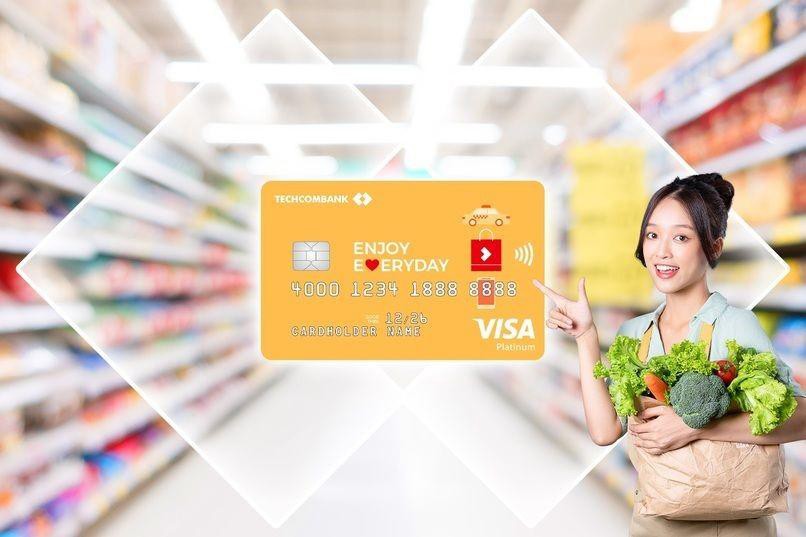 Thẻ tín dụng Techcombank Everyday với nhiều ưu đãi khi mua sắm, di chuyển.