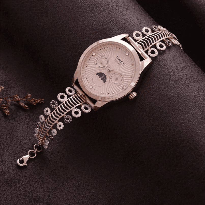 Với độ cứng cao, vàng hồng thường được dùng chế tác nhiều loại trang sức đa dạng.