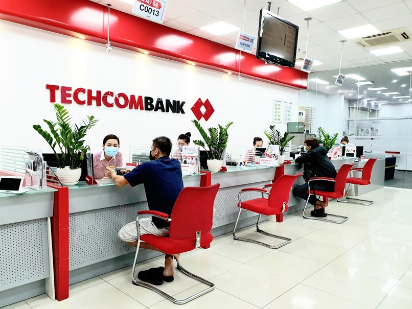 Bạn có thể tới các chi nhánh của Techcombank trên toàn quốc để được tư vấn, hỗ trợ các khoản vay tín chấp hoặc thế chấp.