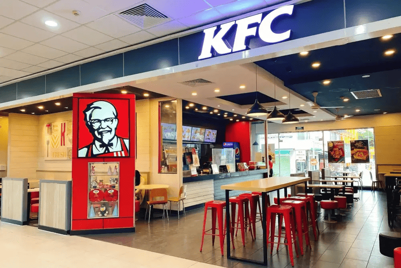 Đổi voucher KFC khi thanh toán tại quầy.