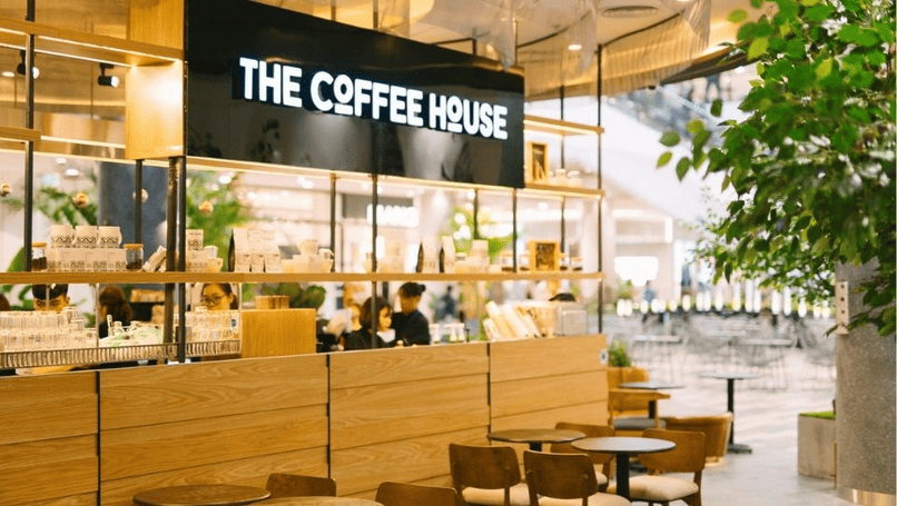 Có thể đổi voucher tại quầy thu ngân The Coffee House.