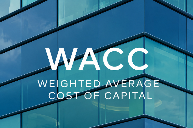 WACC phản ánh chi phí vốn bình quân của doanh nghiệp dựa trên tỷ trọng vốn chủ sở hữu và vốn vay trong cơ cấu tài chính.