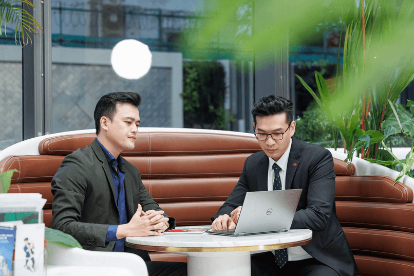 Mỗi bên tham gia bảo lãnh thực hiện hợp đồng sẽ có quyền và nghĩa vụ riêng.