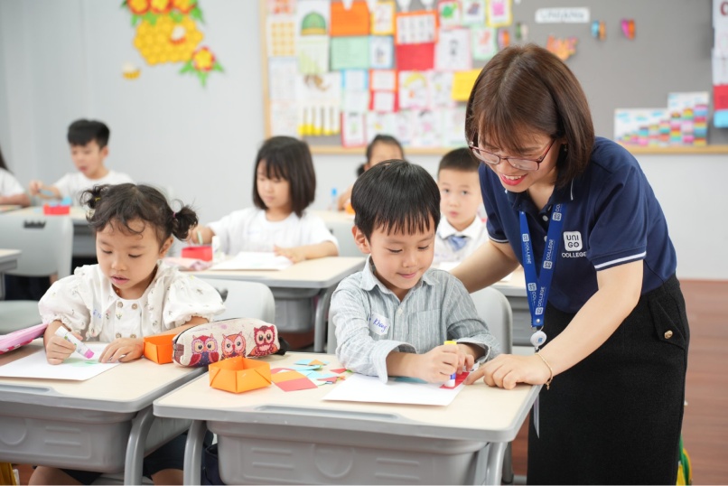 Người có số chủ đạo 33 phù hợp làm việc trong lĩnh vực giáo dục