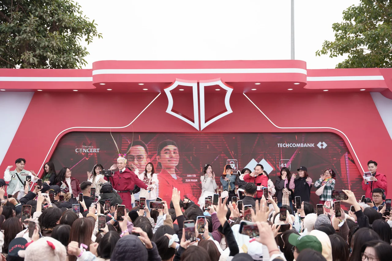 Ảnh 4: Khách hàng bật Sinh lời tự động để “Săn vé Anh tài”