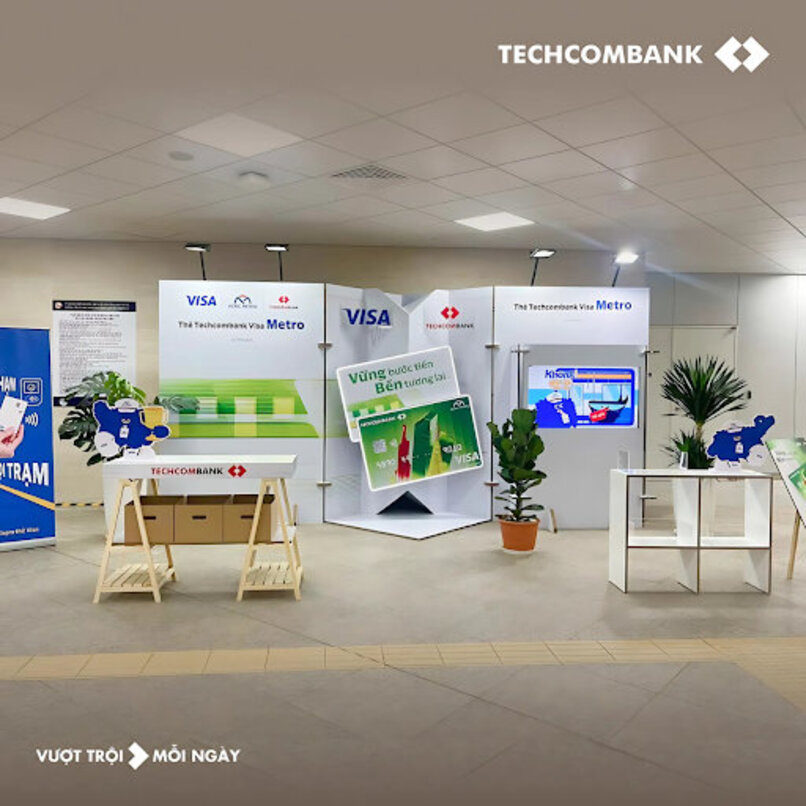 Nhận ưu đãi xanh với thẻ Techcombank Visa Eco.