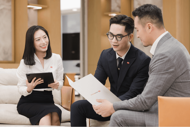 Nhà đầu tư mới có thể cân nhắc sử dụng dịch vụ quản lý danh mục đầu tư từ các đơn vị uy tín.